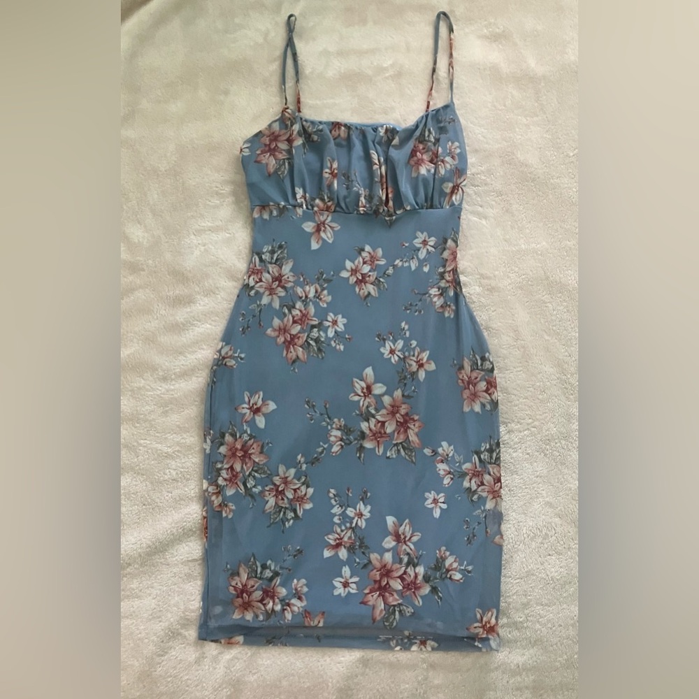 gLARE body on floral vacation mini dress